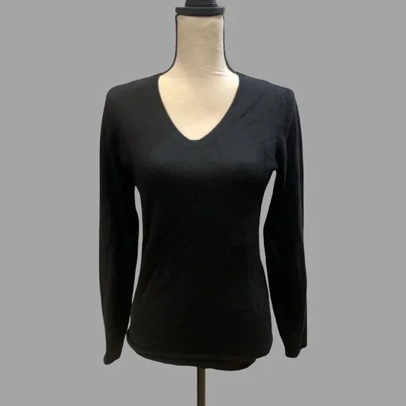 Jennie Liu 100% Cashmere Womans Black V-neck Pullover Sweater Small Quiet Luxury - Picture 1 of 7